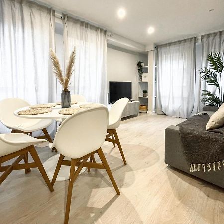 Vtz El Balcon De Plaza Sas Apartment Zaragoza Bagian luar foto